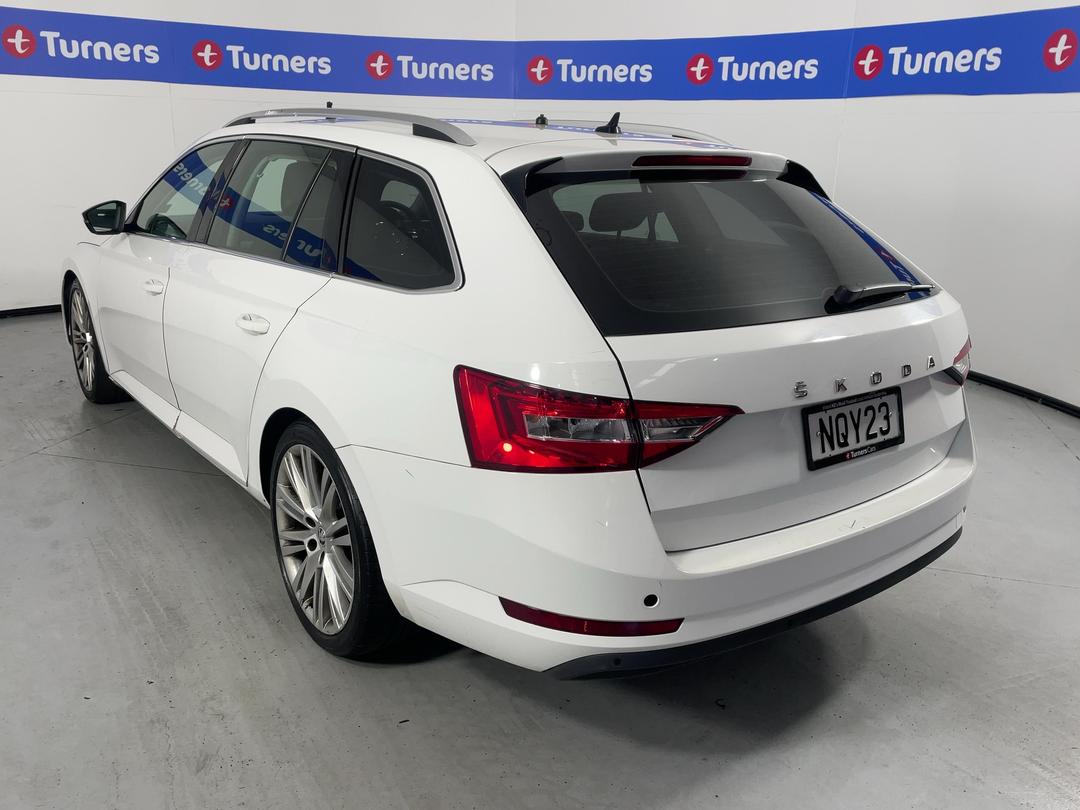 Photo '4' of Skoda Superb WGN Ambition 162KW Photo '4' of Skoda Superb WGN Ambition 162KW