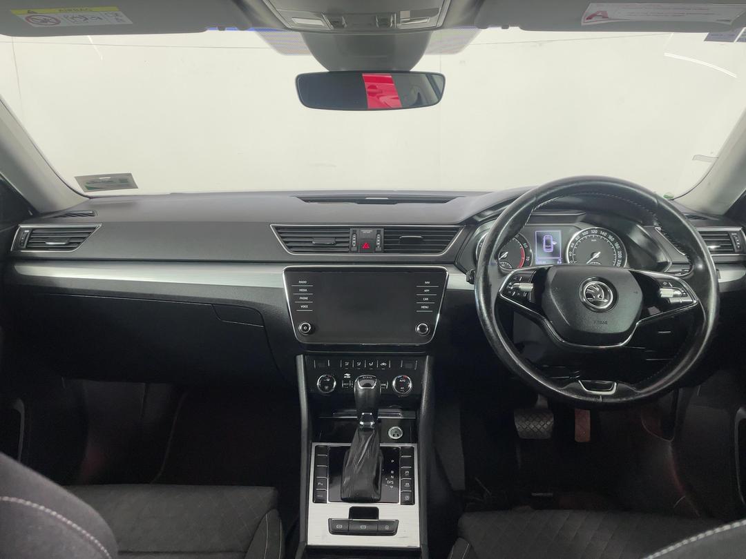 Photo '15' of Skoda Superb WGN Ambition 162KW Photo '15' of Skoda Superb WGN Ambition 162KW