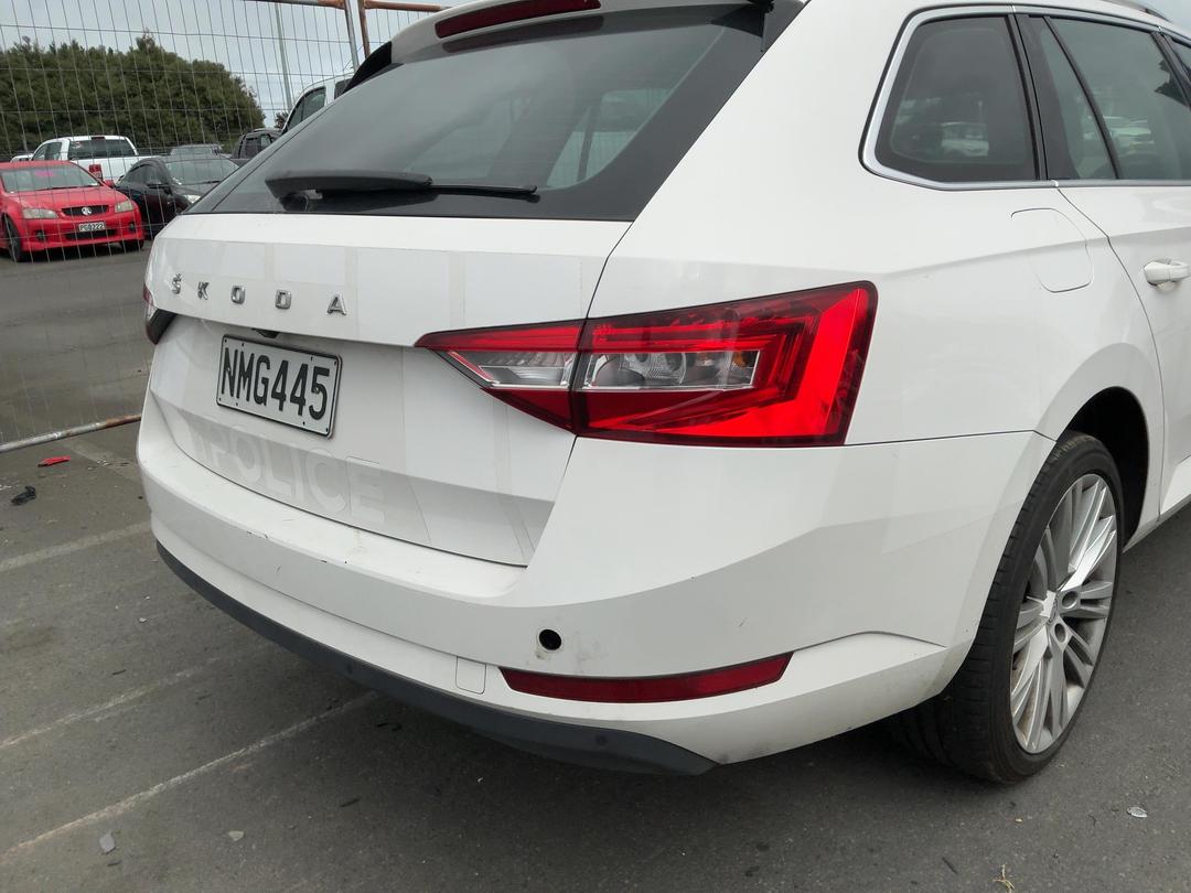 Photo '18' of Skoda Superb WGN Ambition 162KW Photo '18' of Skoda Superb WGN Ambition 162KW