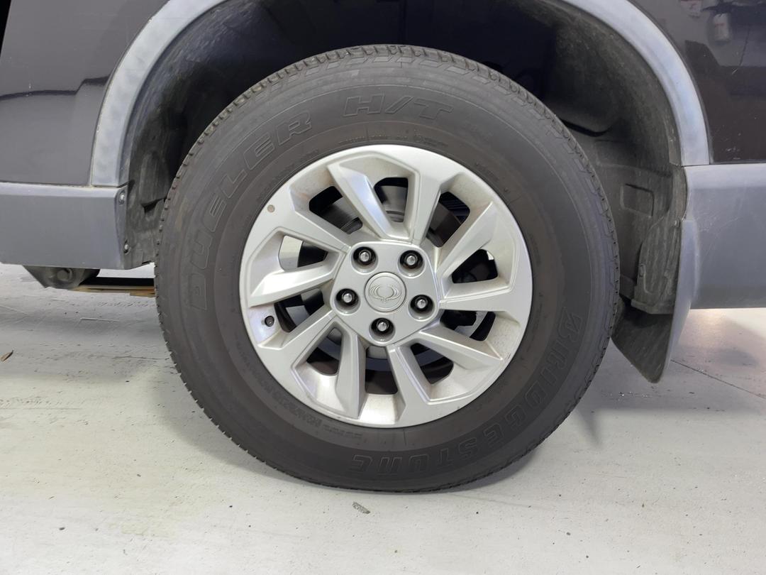 Photo '11' of Ssangyong Rhino