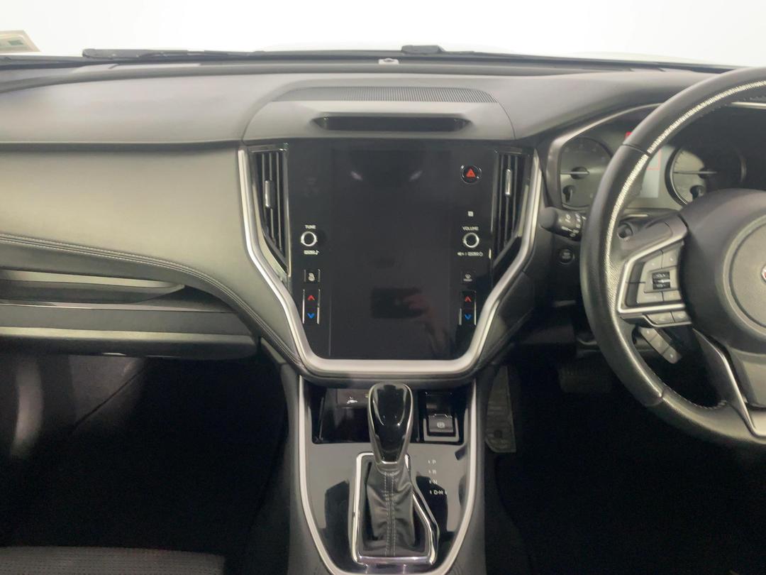 Photo '18' of Subaru Outback