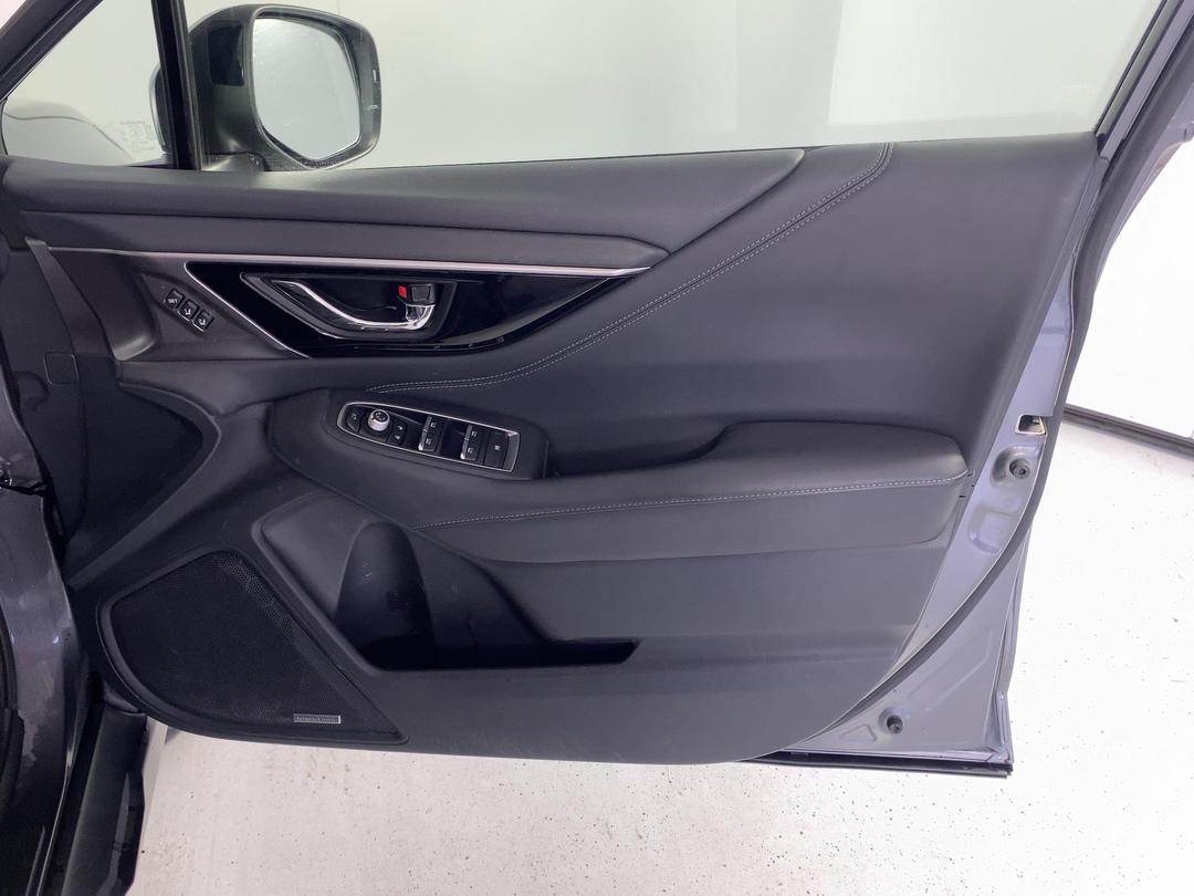 Photo '15' of Subaru Outback