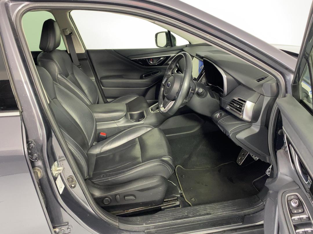 Photo '16' of Subaru Outback
