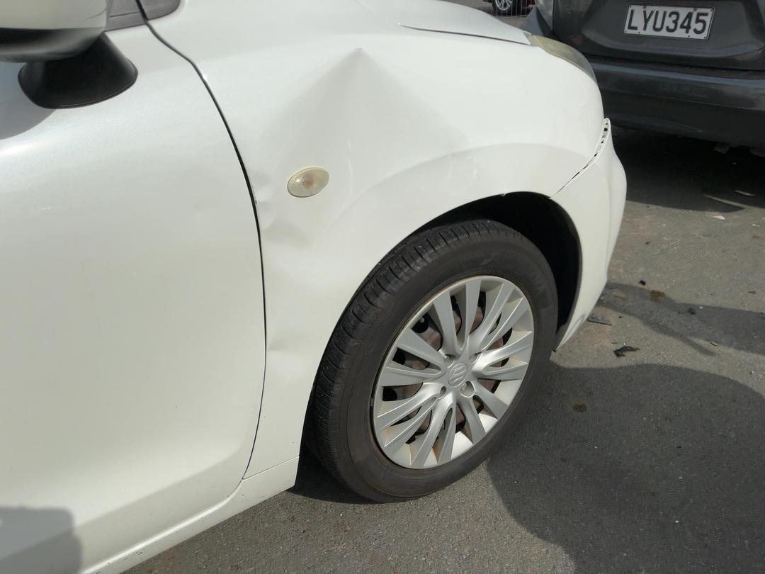 Photo '5' of Suzuki Baleno Glxa Photo '5' of Suzuki Baleno Glxa
