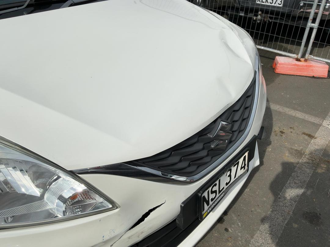 Photo '6' of Suzuki Baleno Glxa Photo '6' of Suzuki Baleno Glxa