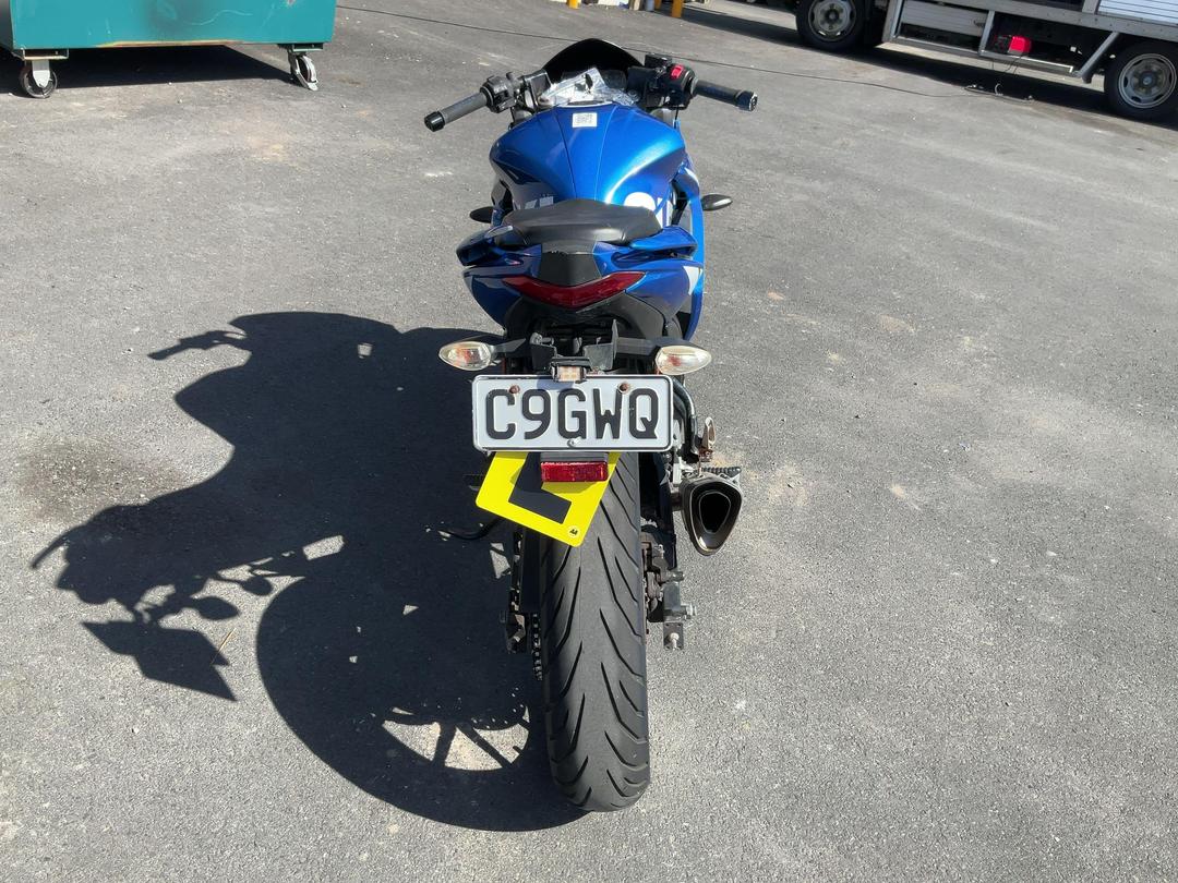 Photo '4' of Suzuki GSX250FRLZL9 Photo '4' of Suzuki GSX250FRLZL9