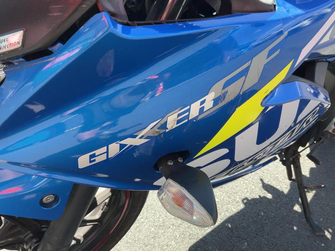 Photo '11' of Suzuki GSX250FRLZL9 Photo '11' of Suzuki GSX250FRLZL9