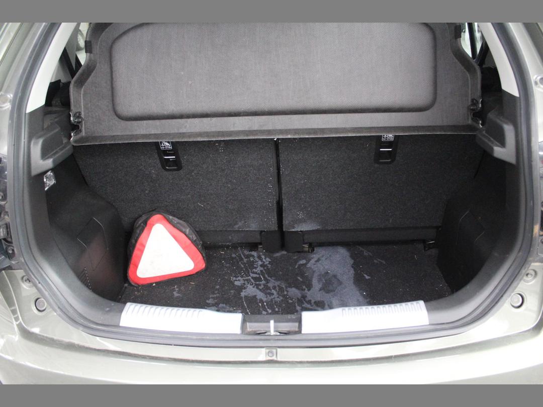 Photo '8' of Suzuki Ignis LTD