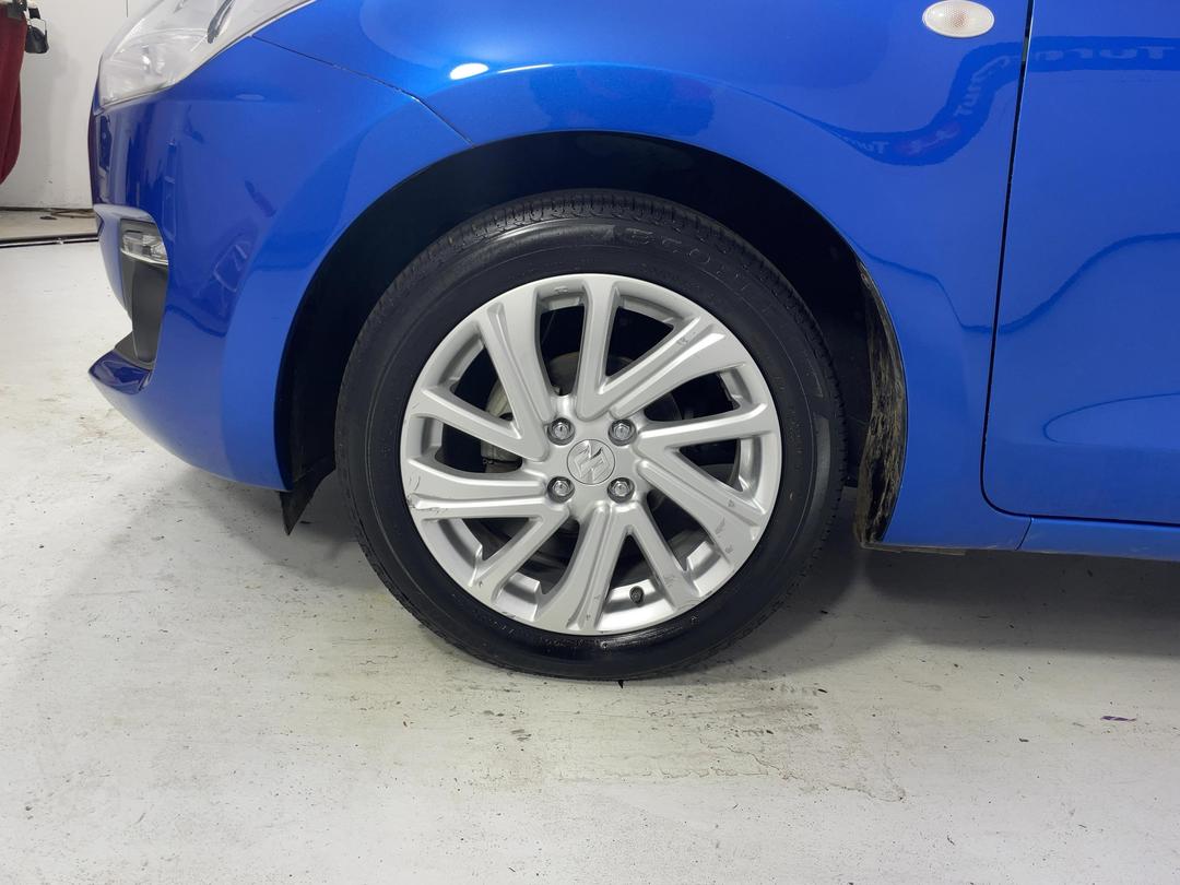 Photo '10' of Suzuki Swift