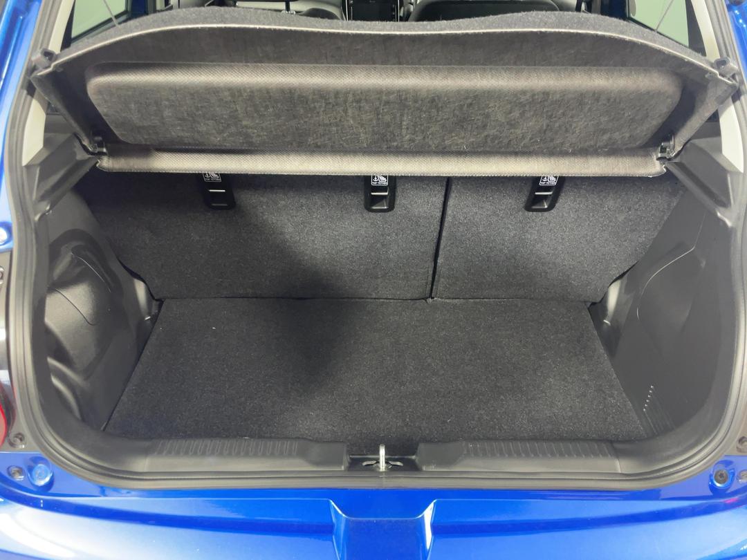 Photo '14' of Suzuki Swift