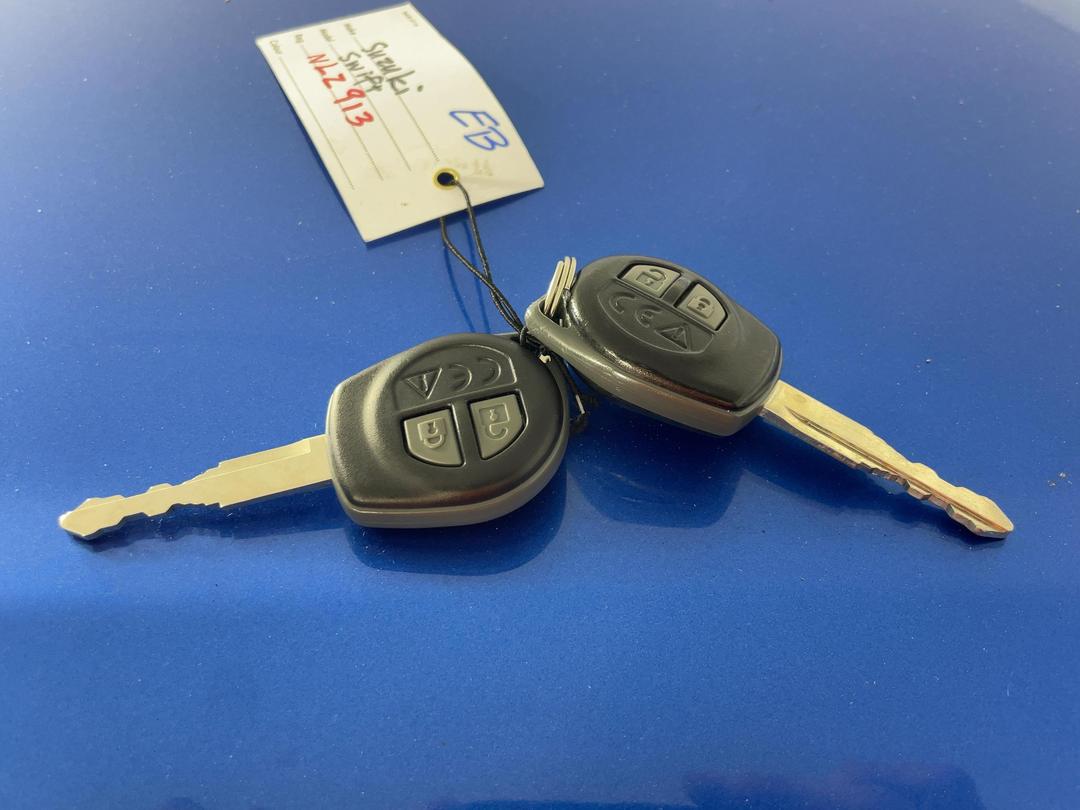 Photo '22' of Suzuki Swift