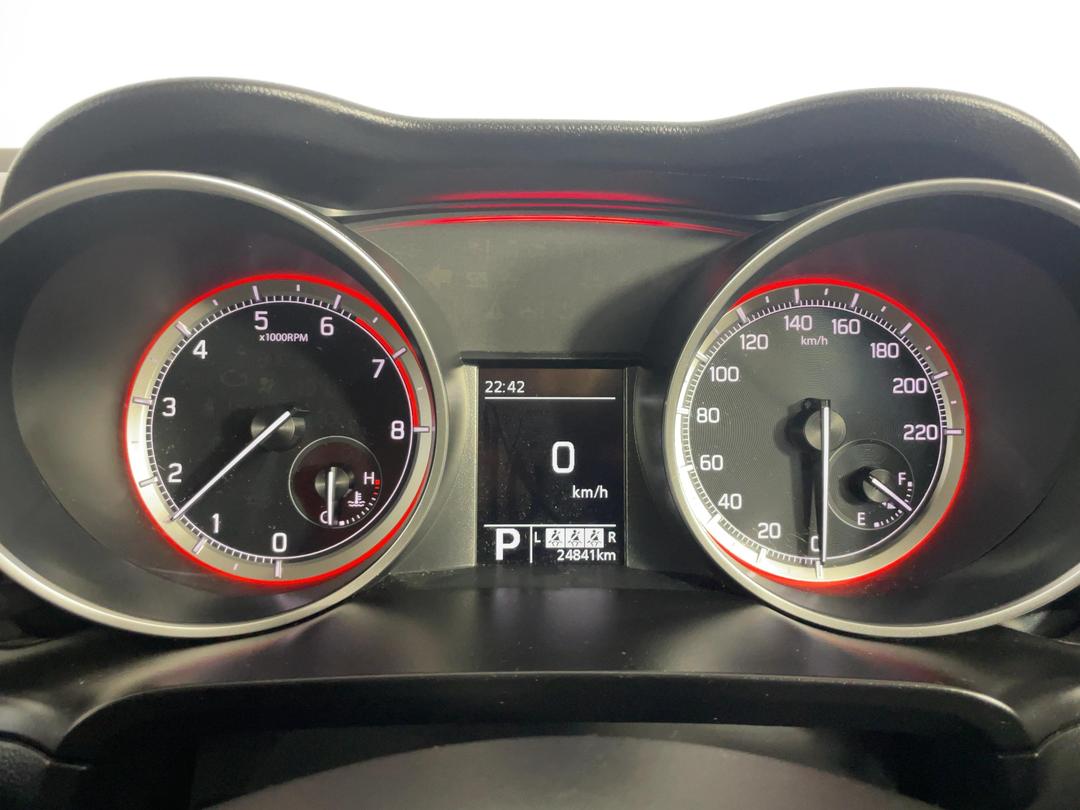 Photo '21' of Suzuki Swift