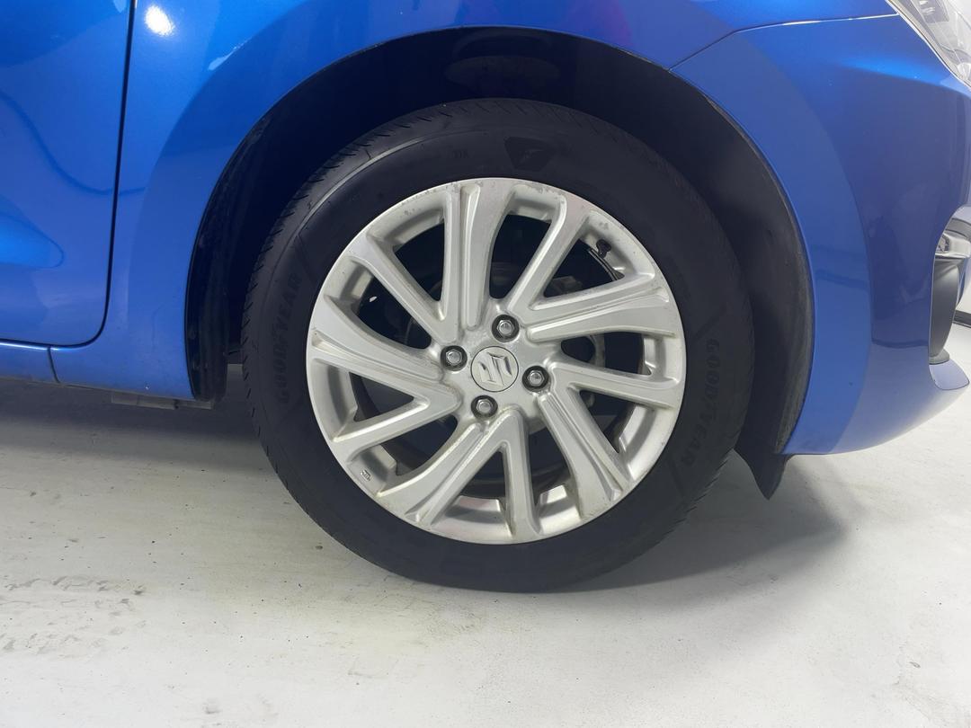 Photo '9' of Suzuki Swift
