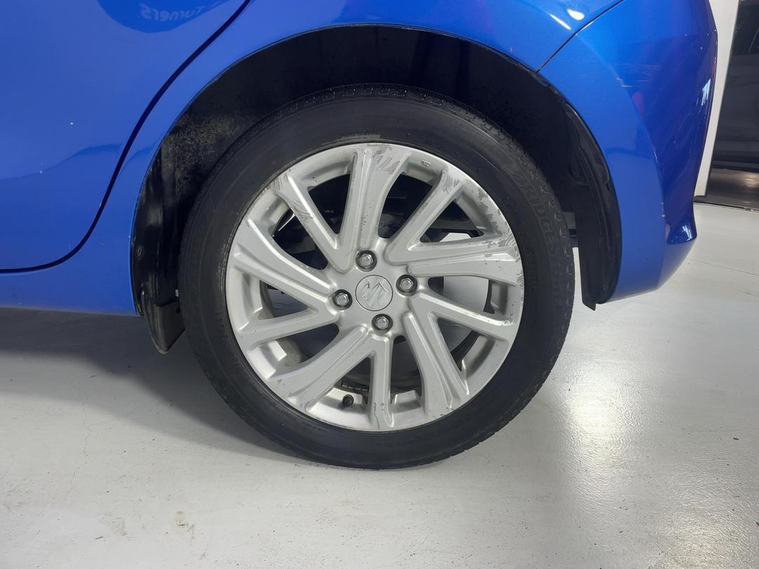Photo '11' of Suzuki Swift