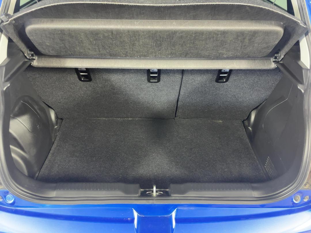 Photo '14' of Suzuki Swift