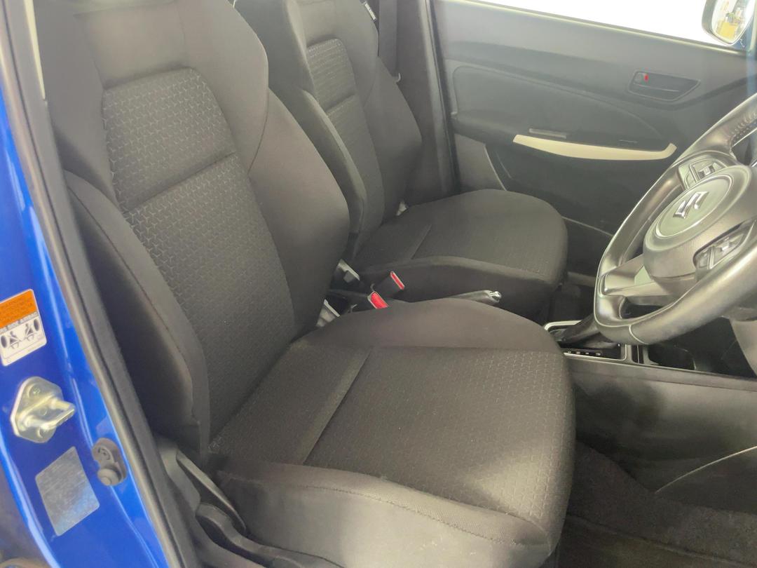 Photo '16' of Suzuki Swift