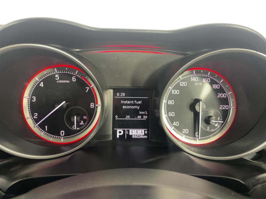 Photo '21' of Suzuki Swift