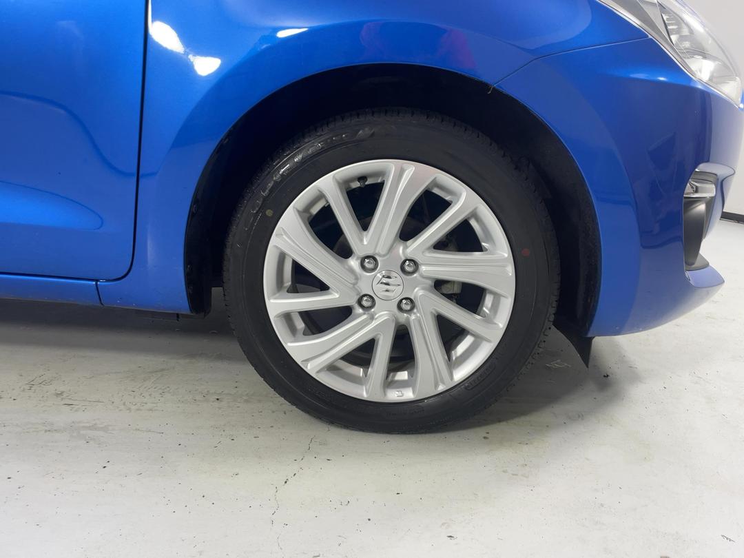 Photo '9' of Suzuki Swift