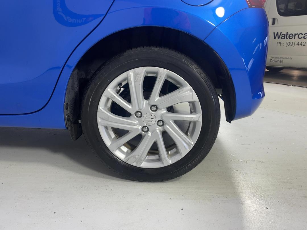 Photo '11' of Suzuki Swift