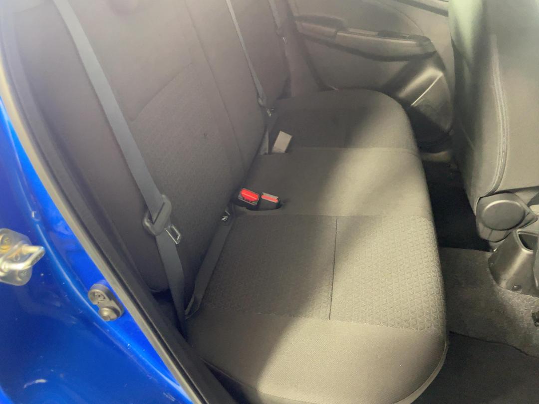 Photo '20' of Suzuki Swift