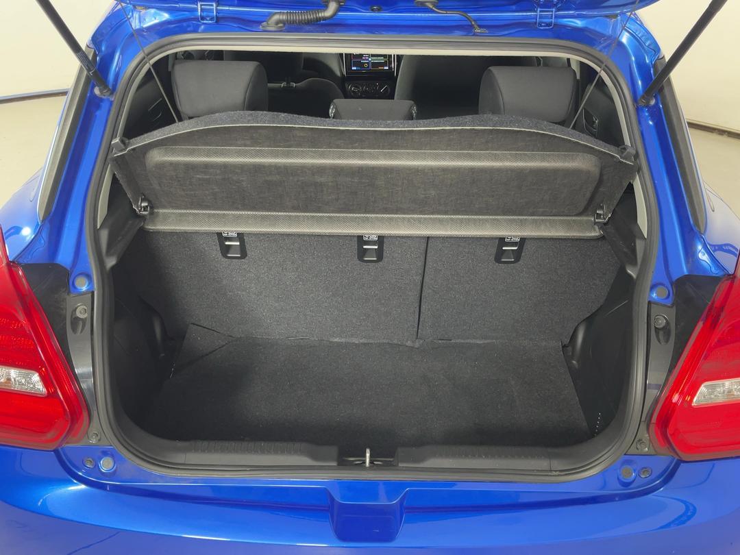 Photo '14' of Suzuki Swift