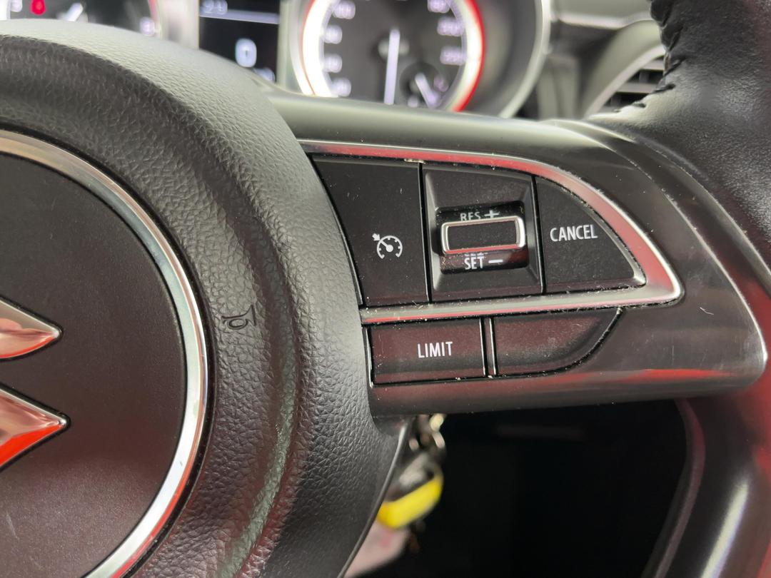 Photo '25' of Suzuki Swift