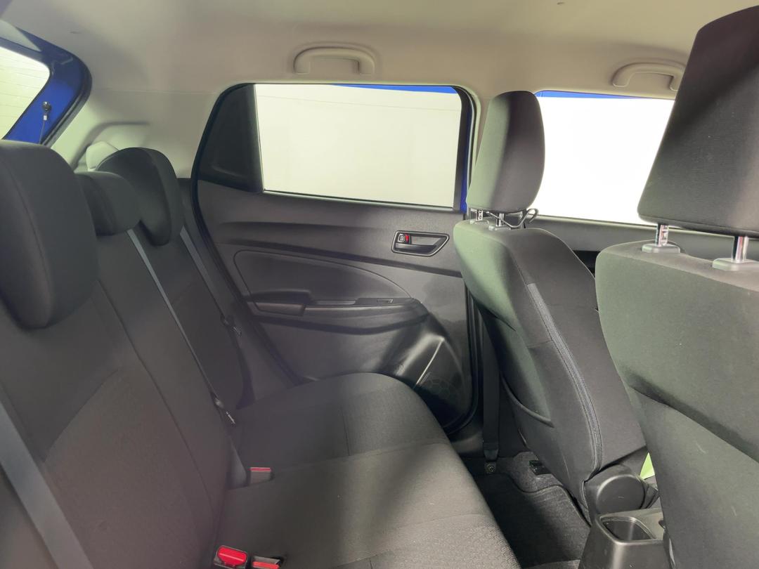 Photo '20' of Suzuki Swift