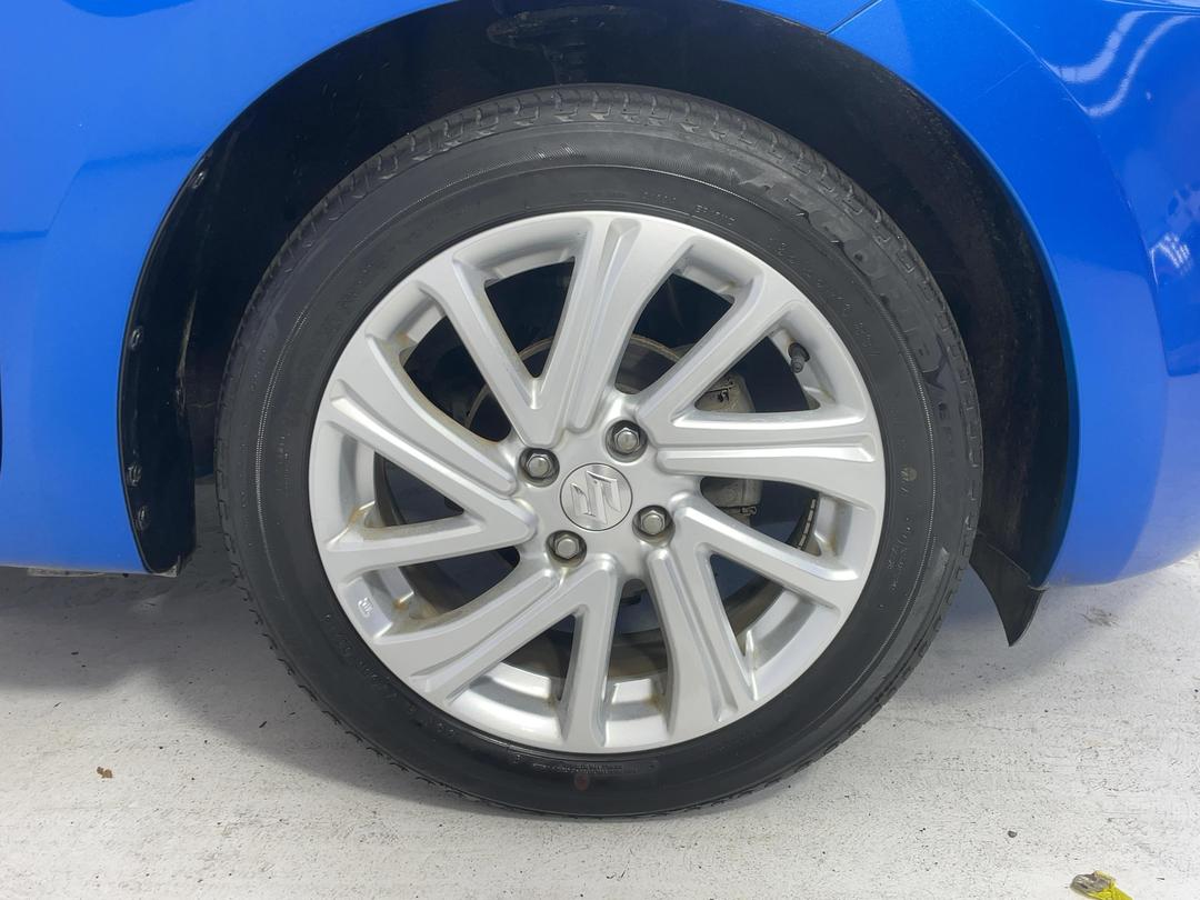 Photo '9' of Suzuki Swift