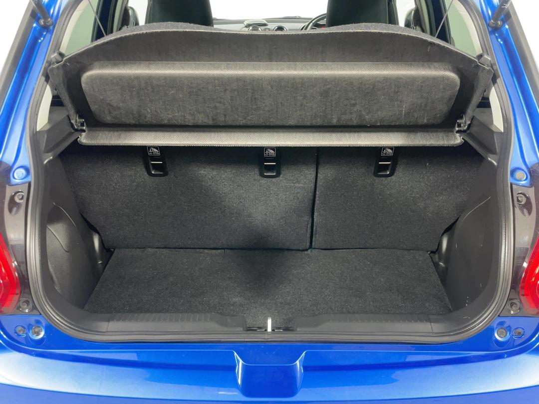 Photo '14' of Suzuki Swift
