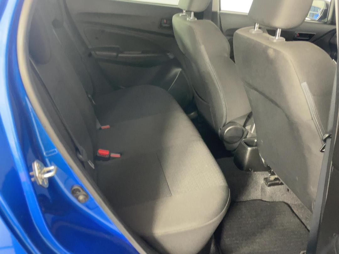 Photo '20' of Suzuki Swift