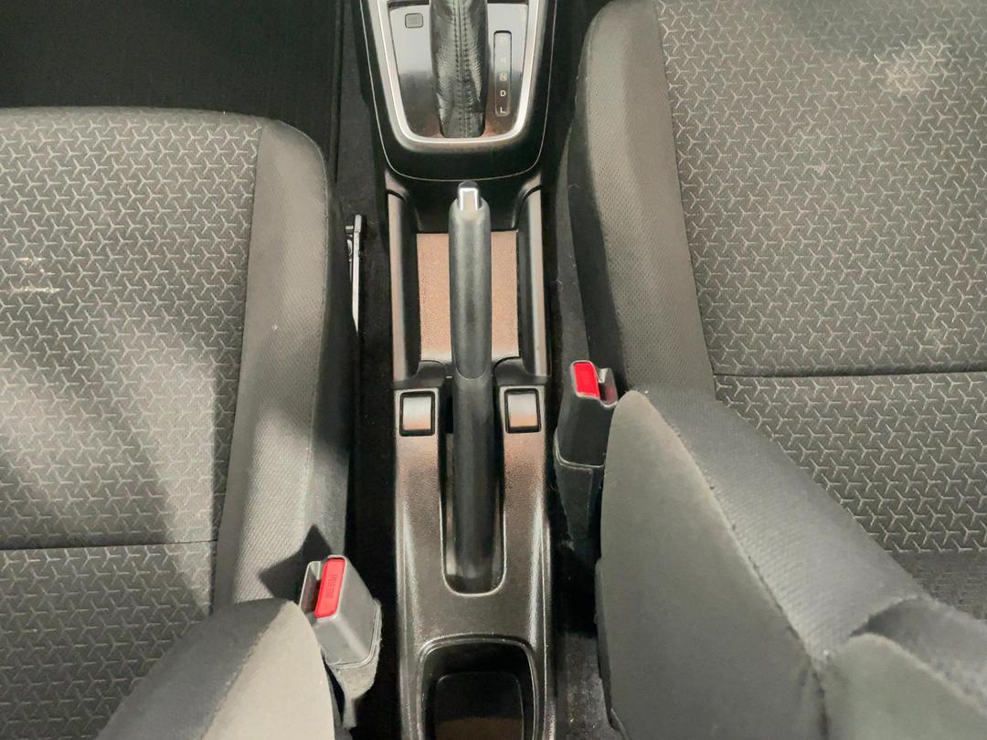 Photo '18' of Suzuki Swift
