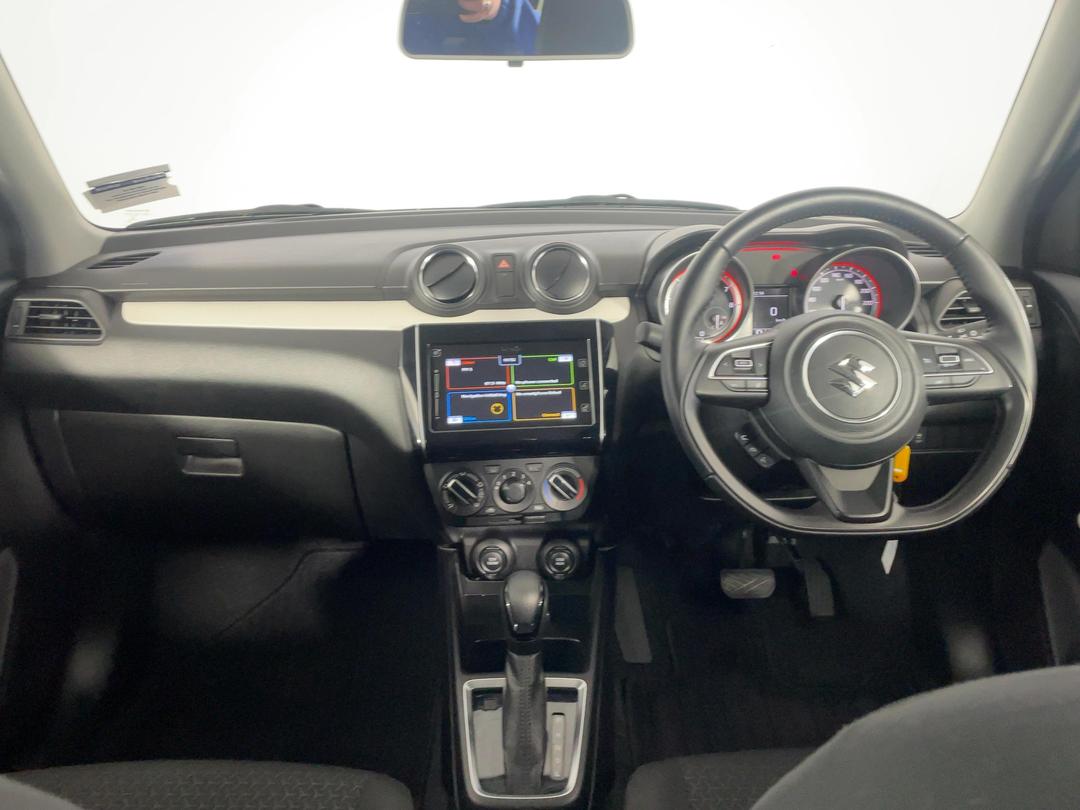 Photo '17' of Suzuki Swift