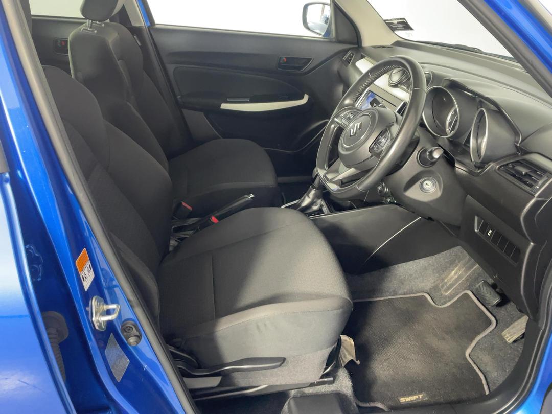 Photo '16' of Suzuki Swift