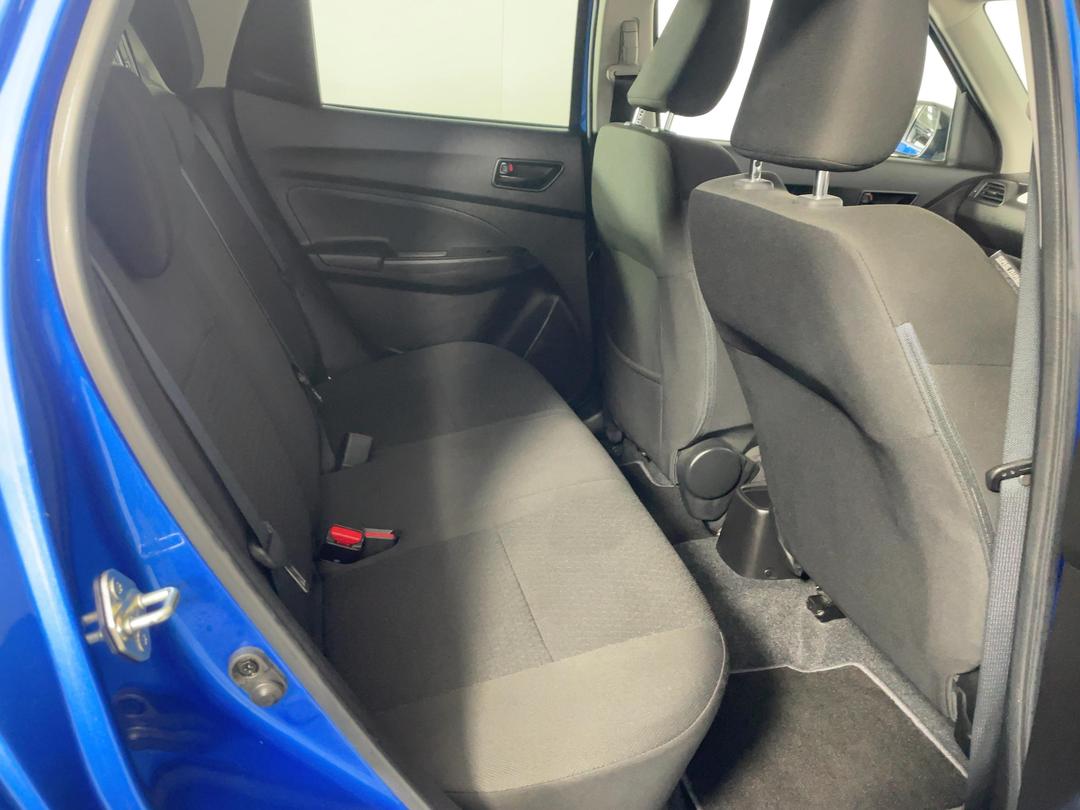 Photo '20' of Suzuki Swift