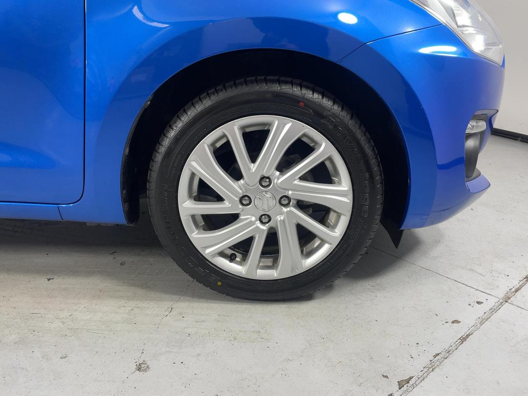 Photo '9' of Suzuki Swift