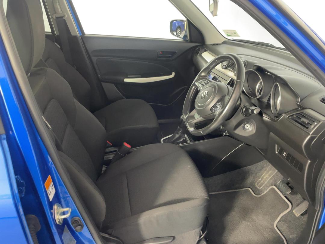 Photo '16' of Suzuki Swift