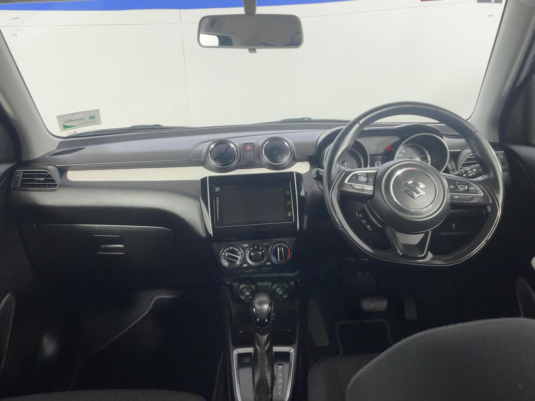 Photo '17' of Suzuki Swift