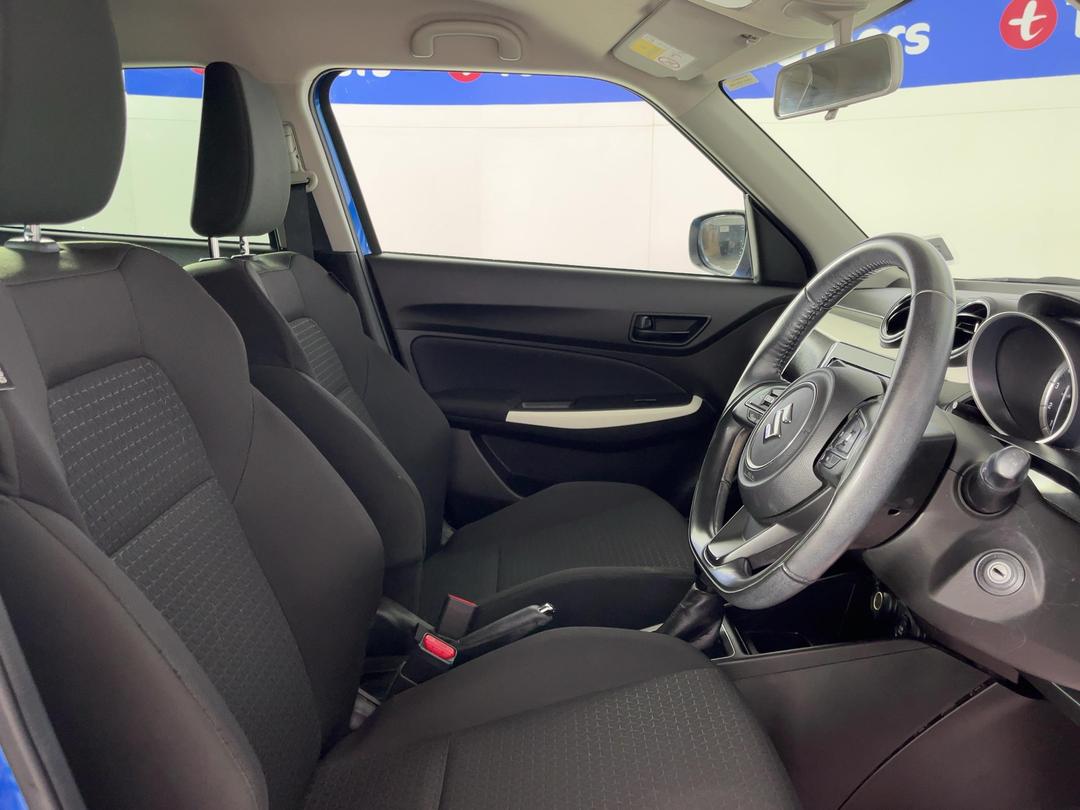 Photo '16' of Suzuki Swift