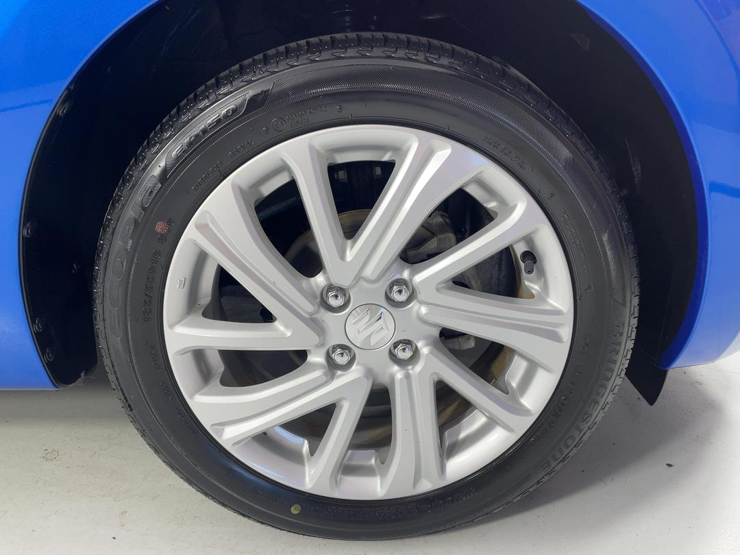 Photo '9' of Suzuki Swift