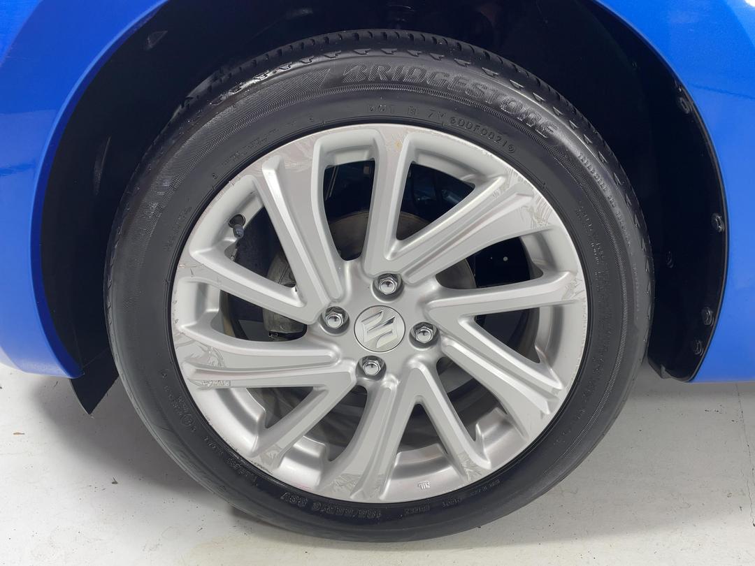 Photo '10' of Suzuki Swift