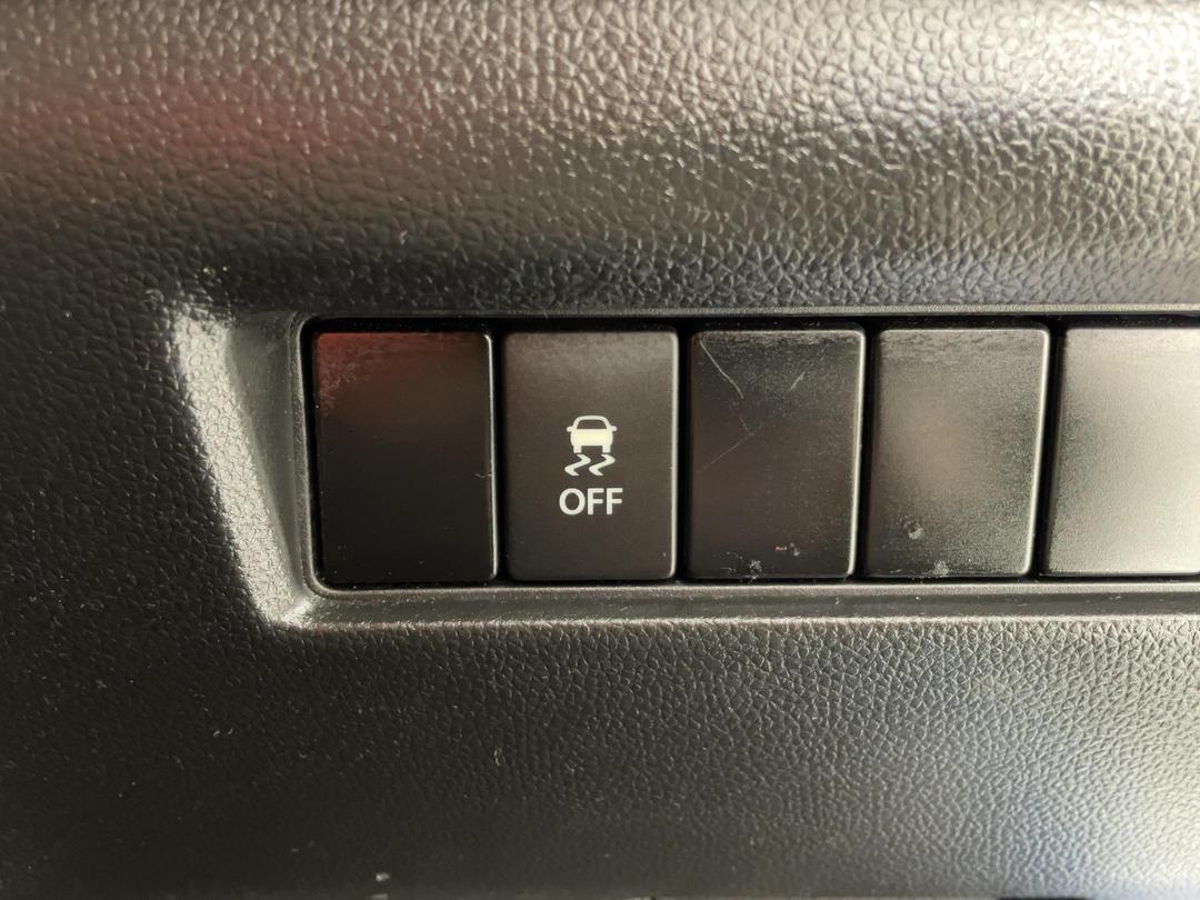 Photo '23' of Suzuki Swift