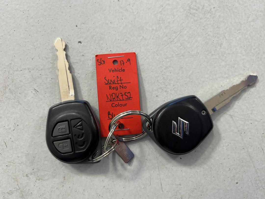Photo '22' of Suzuki Swift