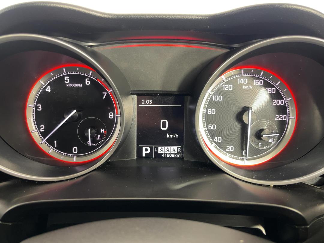 Photo '21' of Suzuki Swift