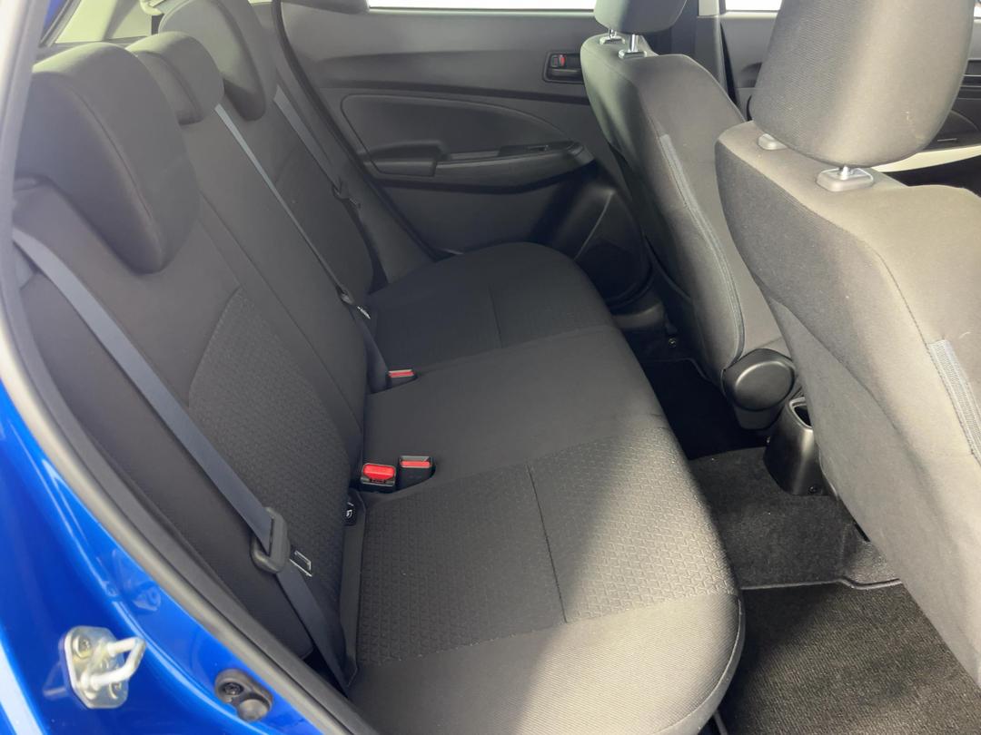 Photo '20' of Suzuki Swift