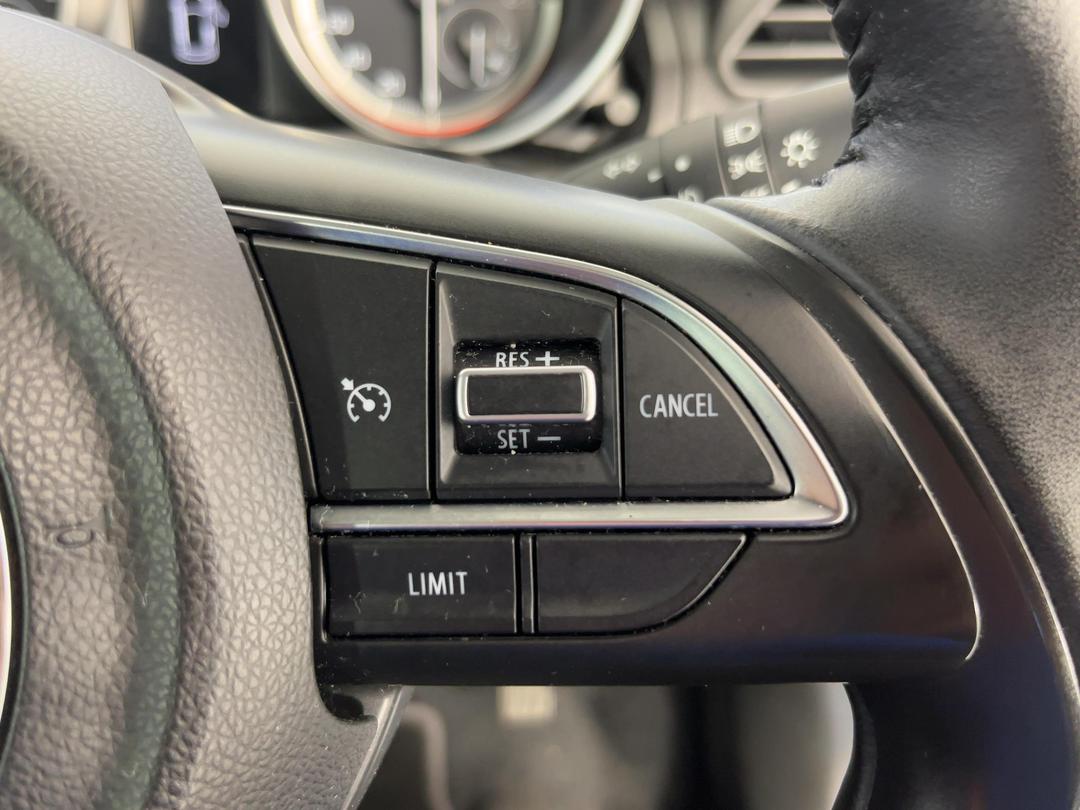 Photo '23' of Suzuki Swift