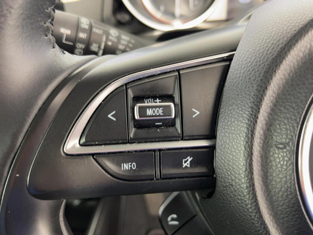 Photo '24' of Suzuki Swift