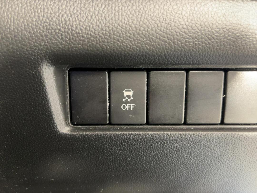 Photo '26' of Suzuki Swift