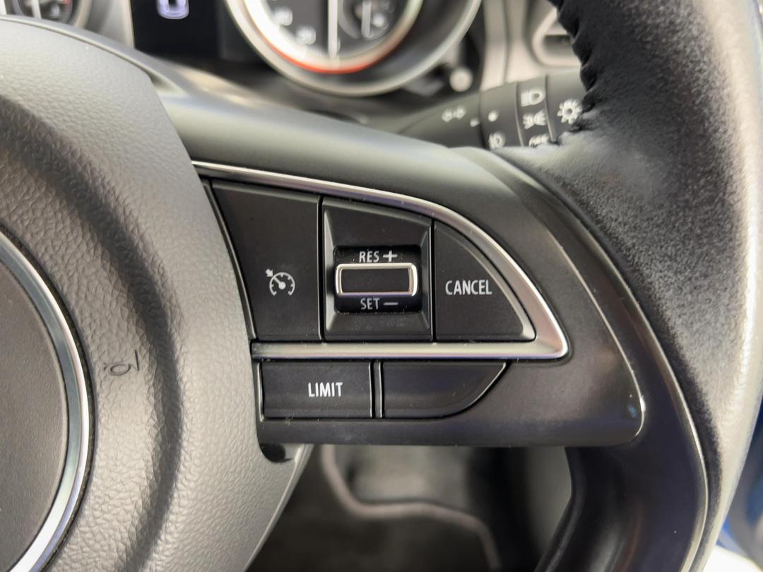 Photo '23' of Suzuki Swift