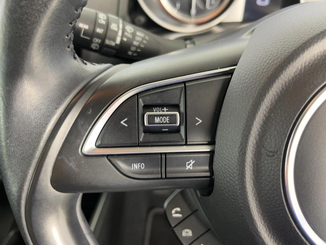Photo '24' of Suzuki Swift