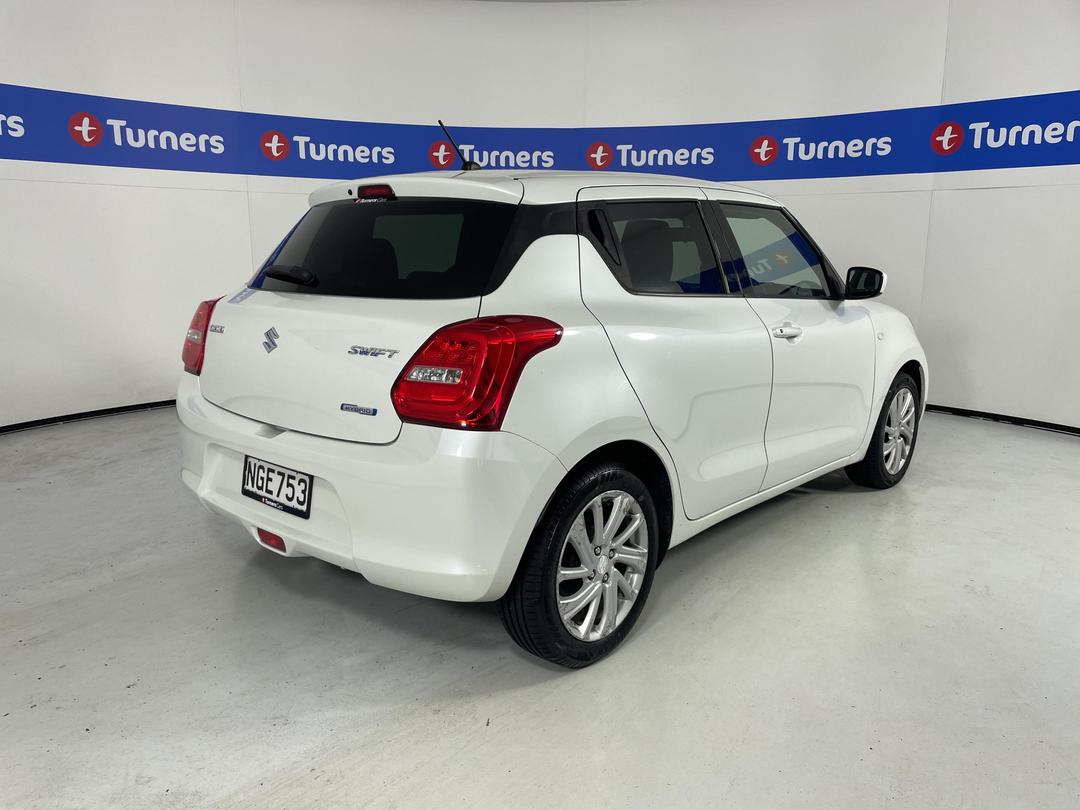 Photo '7' of Suzuki Swift